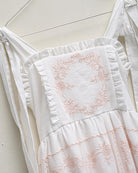 Vestido de tirantes Dune Blanco con bordados rosas para arras Cosmosophie