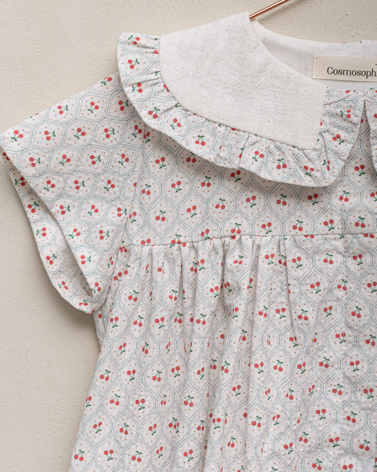 Vestido con estampado cerezas Cosmosophie