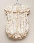 Ranita de bebe amarilla con encaje cosmosophie.