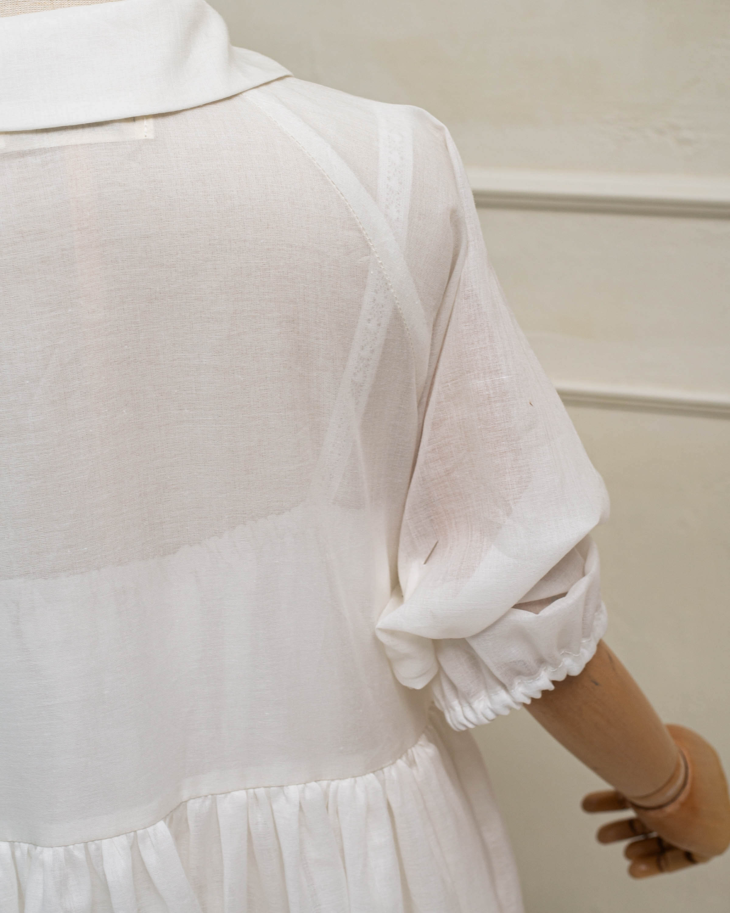 Vestido de comunión niña blanco modelo Gemini. Cosmosophie