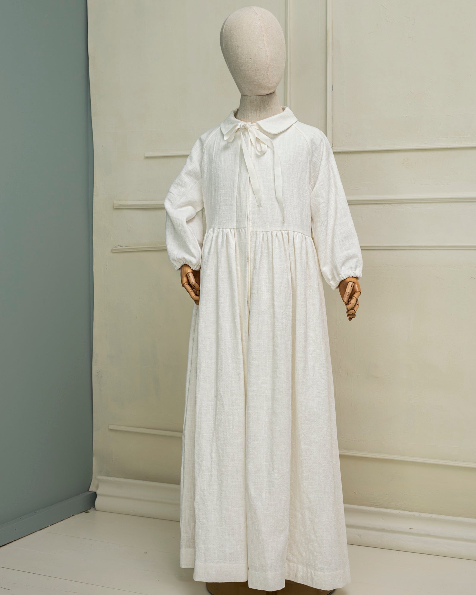 Vestido primera comunión de lino blanco Gemini de Cosmosophie