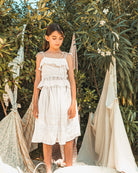 Conjunto falda y blusa en blanco con encaje guipur para niña cosmosophie