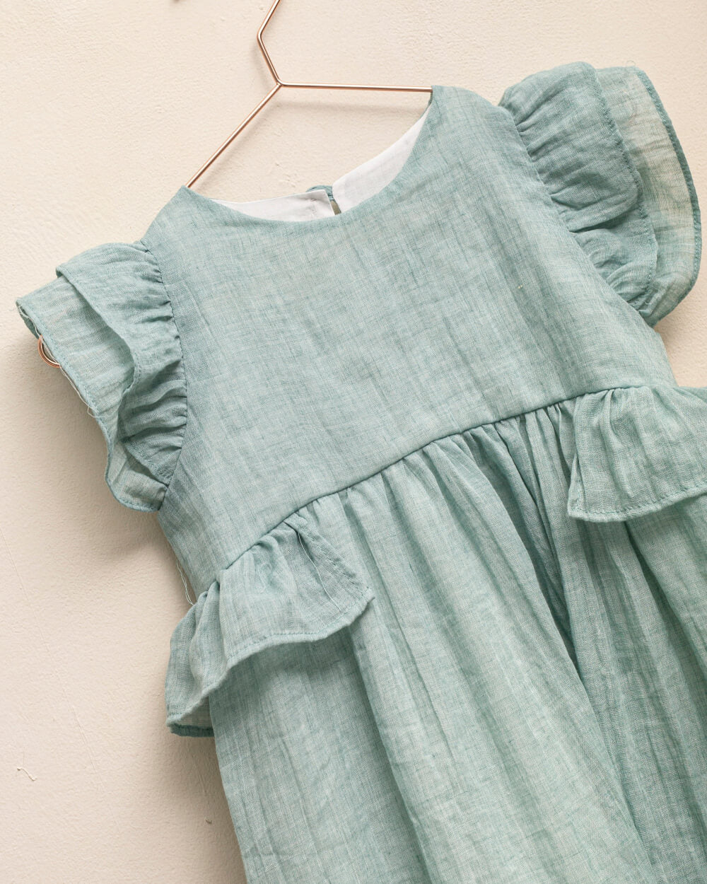 Traje de arras para niña largo en color verde Cosmosphie