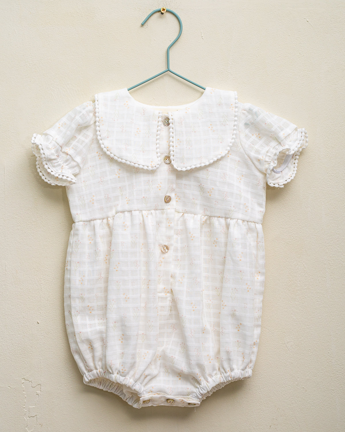 Ranita flores rosas cuello bebe de Cosmosophie