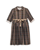 Vestido-abrigo Seven para niña en lana fría de poliéster con cuadros plaid Roble, botones ocultos y cinturón dorado. Elegante y versátil.