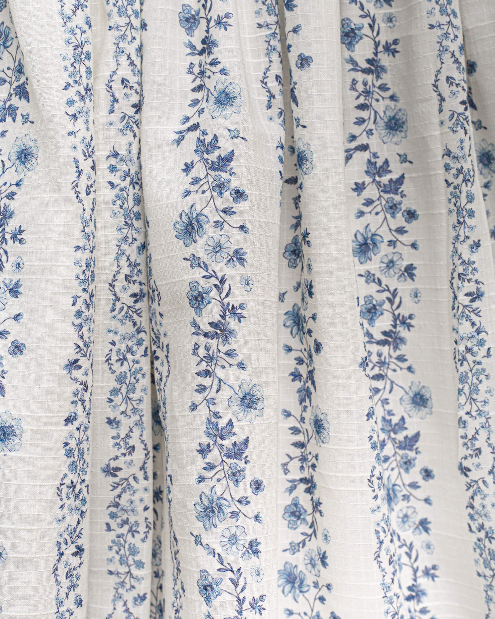 Pichi de flores con volantes en el pecho cosmosophie