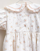 Vestido flores cuello en blanco invitada boda Cosmosophie