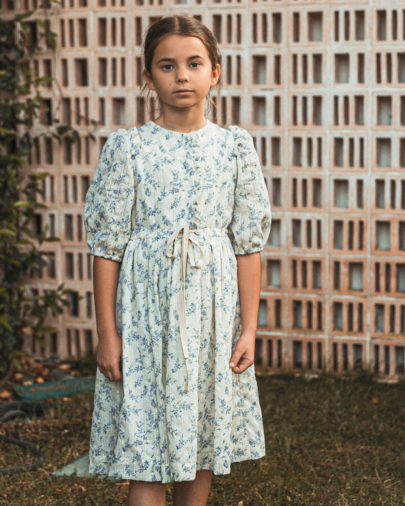 Vestido bordado de flores azules cosmosophie