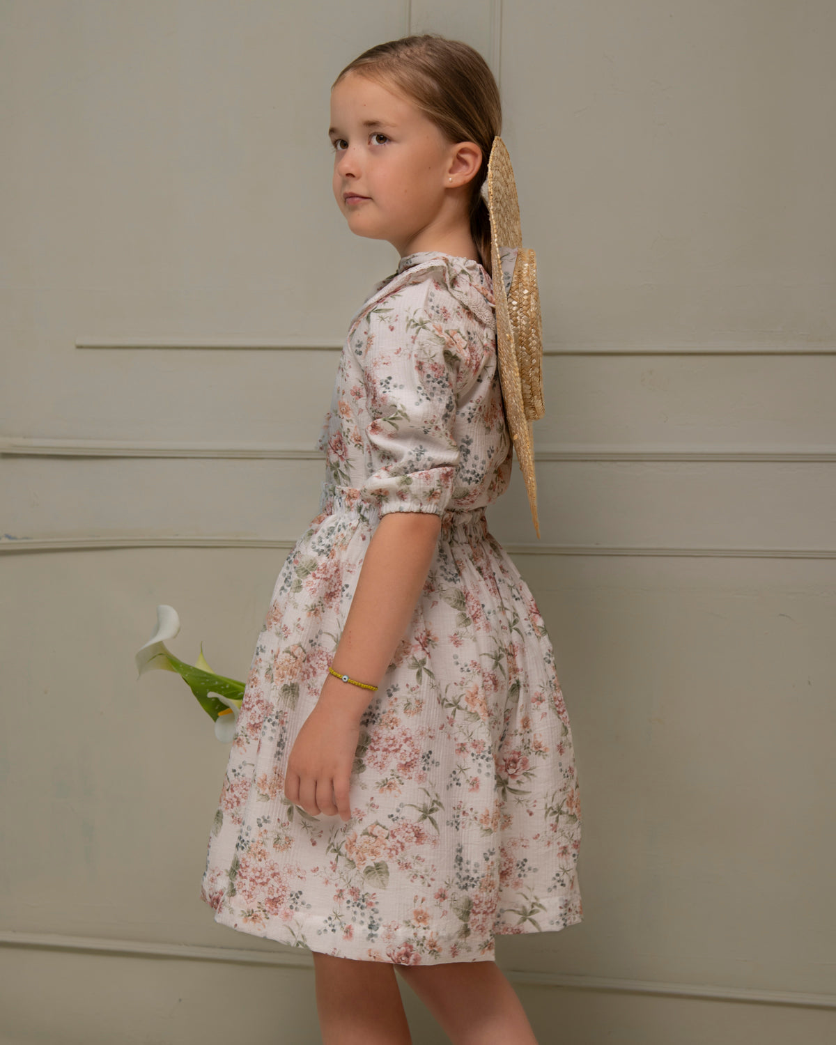 Conjunto de flores para adolescentes falda y blusa. Cosmosophie