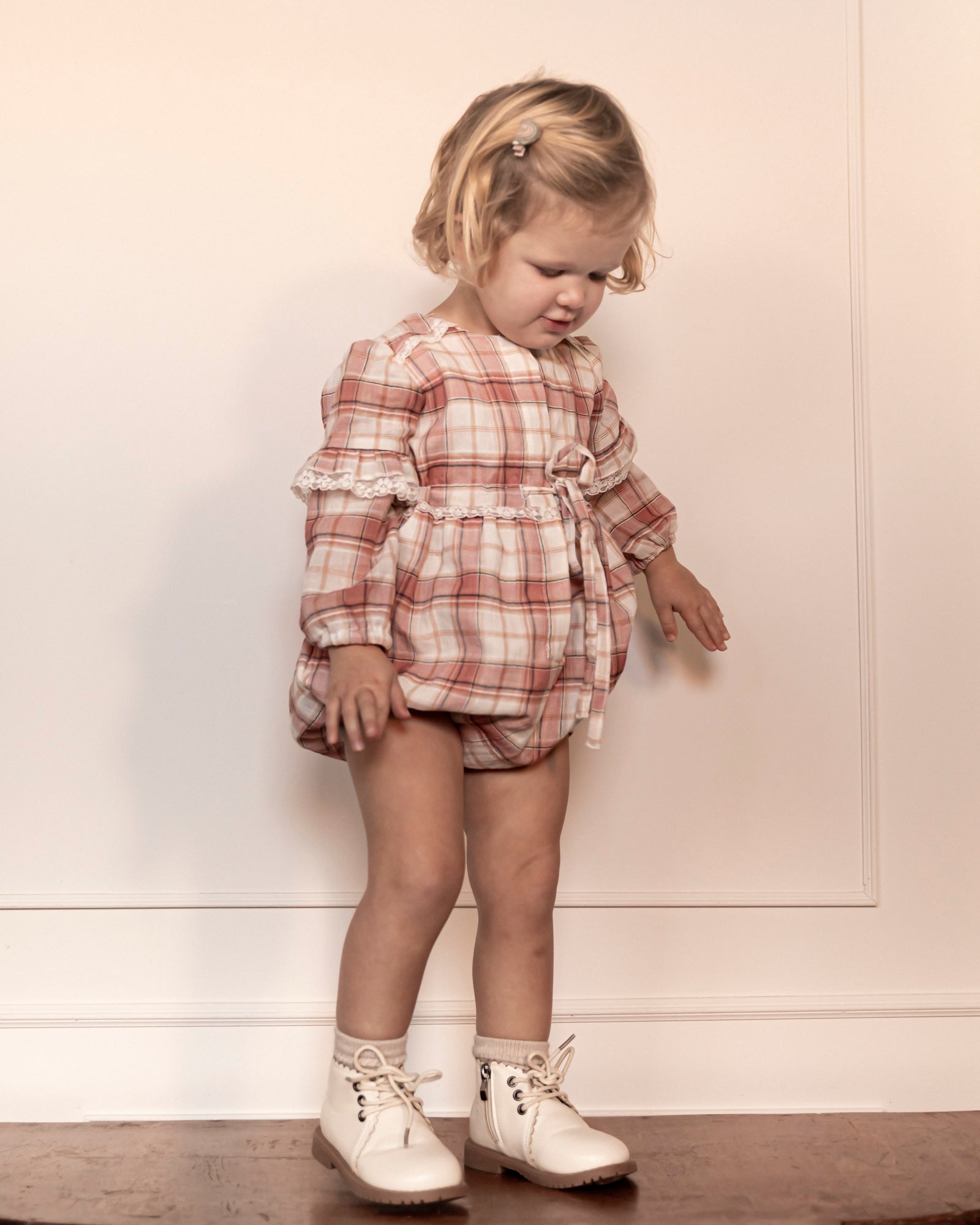 Ranita bebe cuadros rosa Cora Cosmosophie