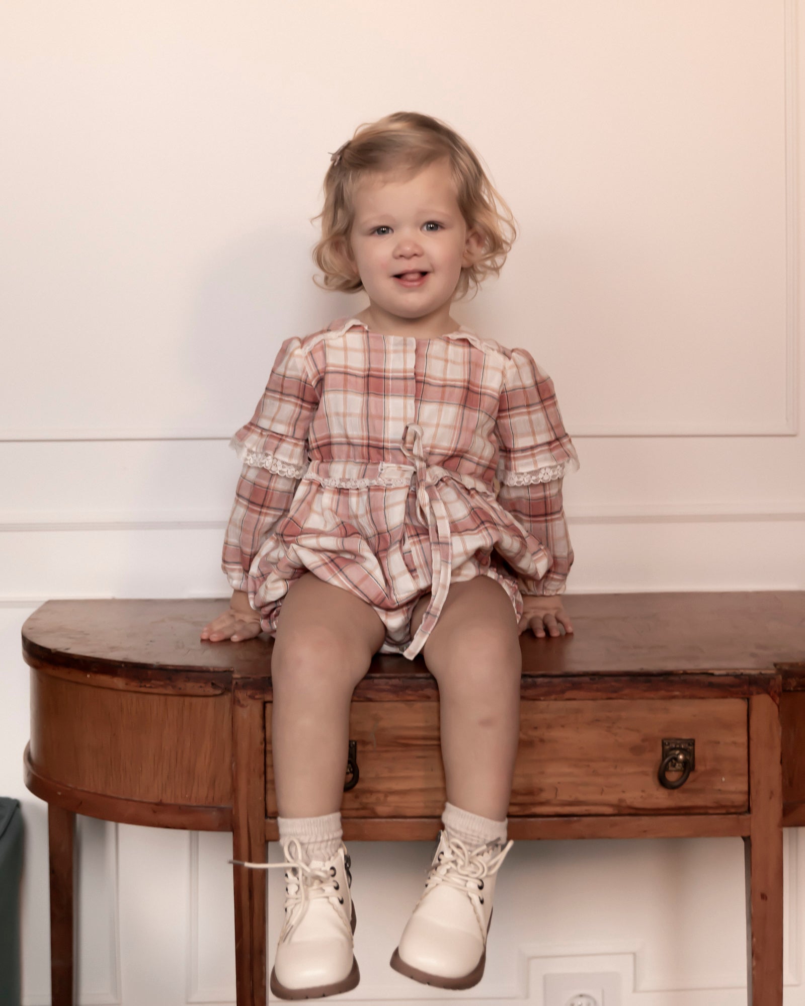 Ranita bebe cuadros rosa Cora Cosmosophie