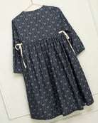 Vestido lino azul noche estampado arboles Cosmosophie