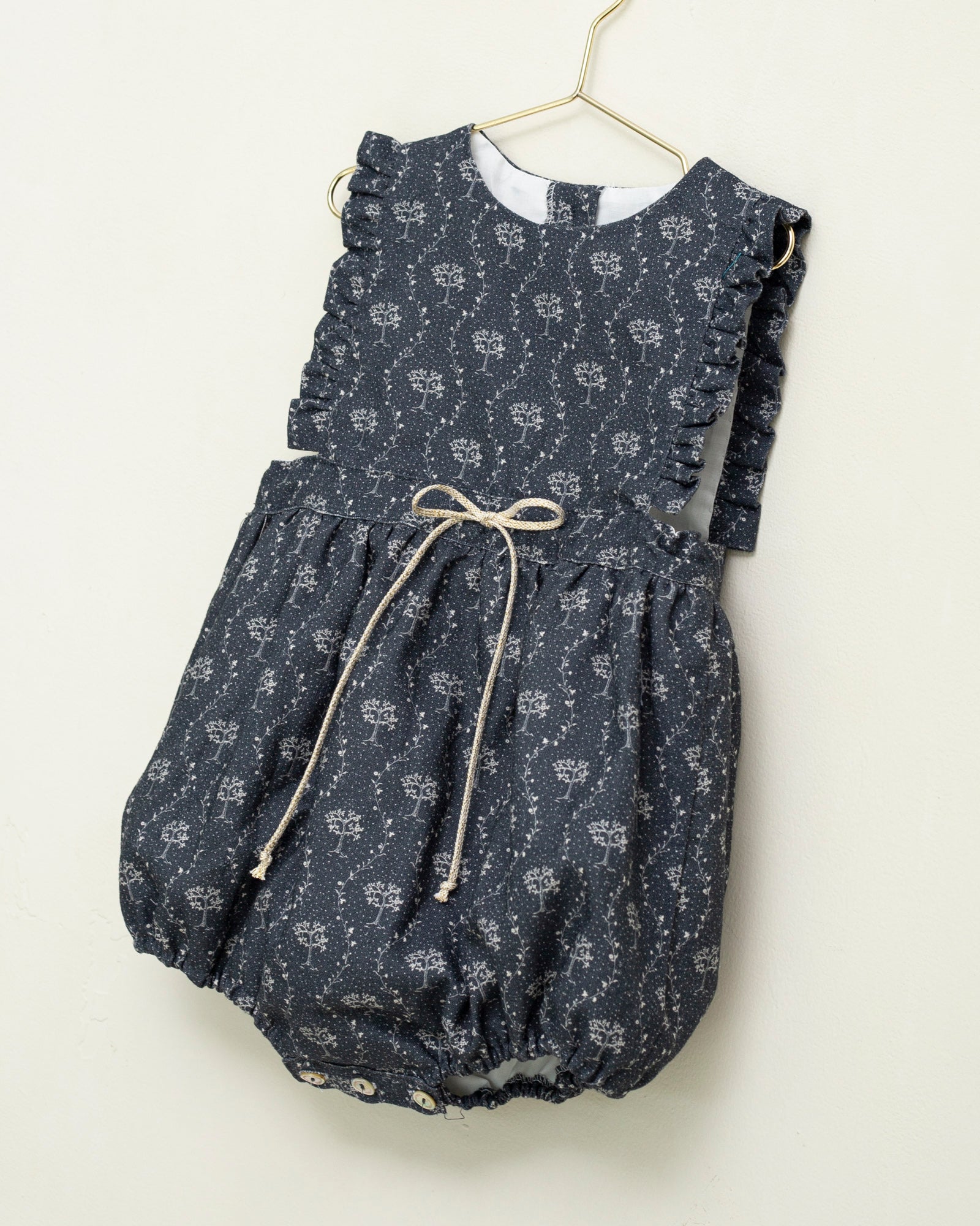 Ranita pichi bebe azul noche con arbolitos de Cosmosophie