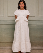 Traje de arras largo para niña de flores con toque dorado Cosmosophie