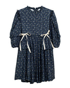 Vestido flores azul marino con oro Lotus de Cosmosophie