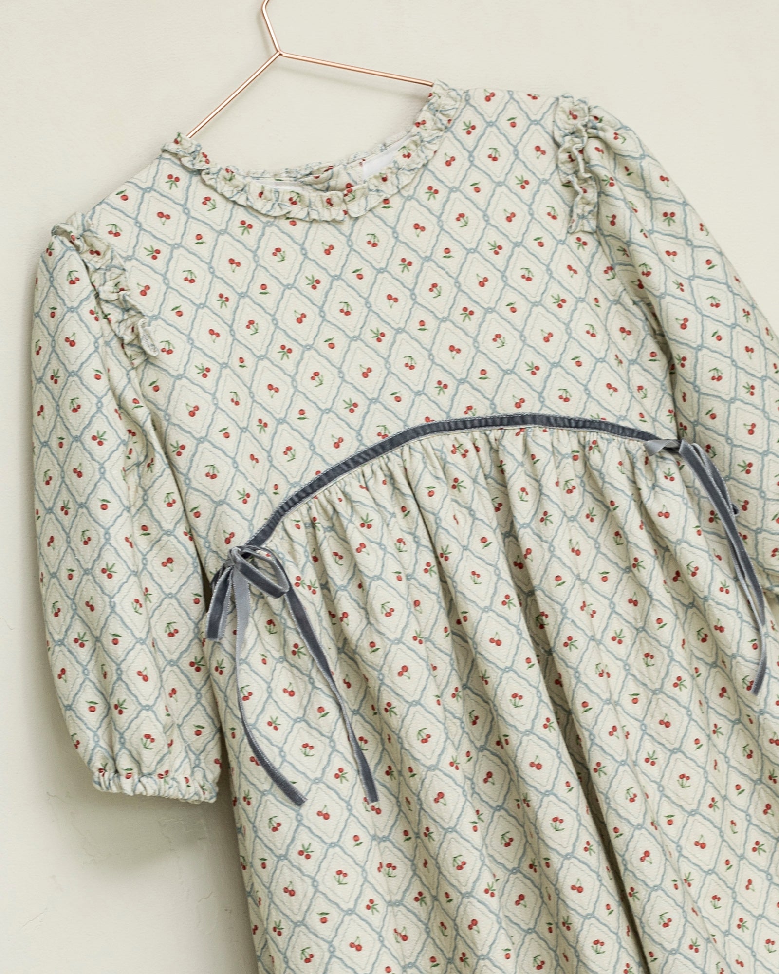 Vestido estampado cerezas cosmosophie