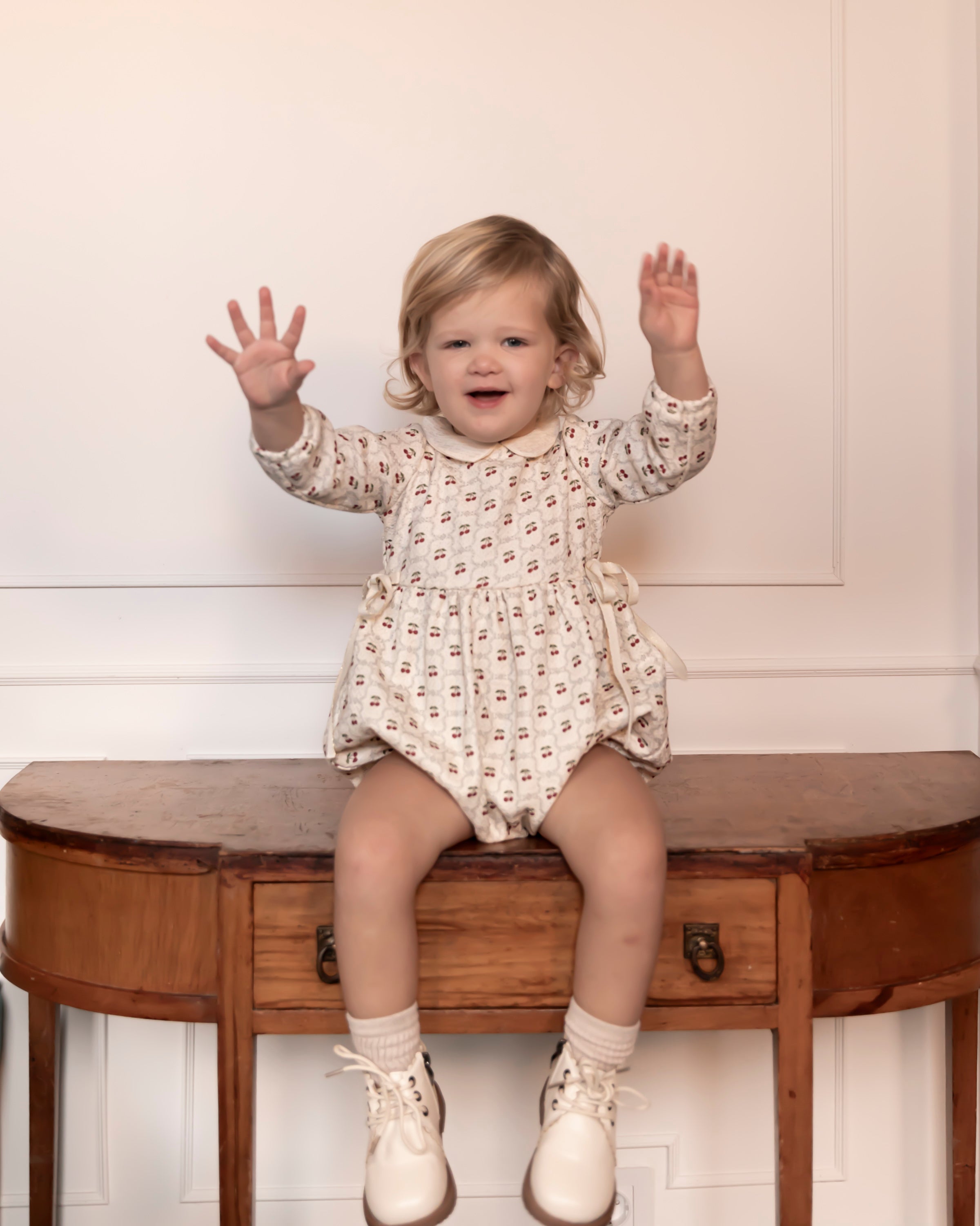 Ranita bebe estampado cerezas de Cosmosophie