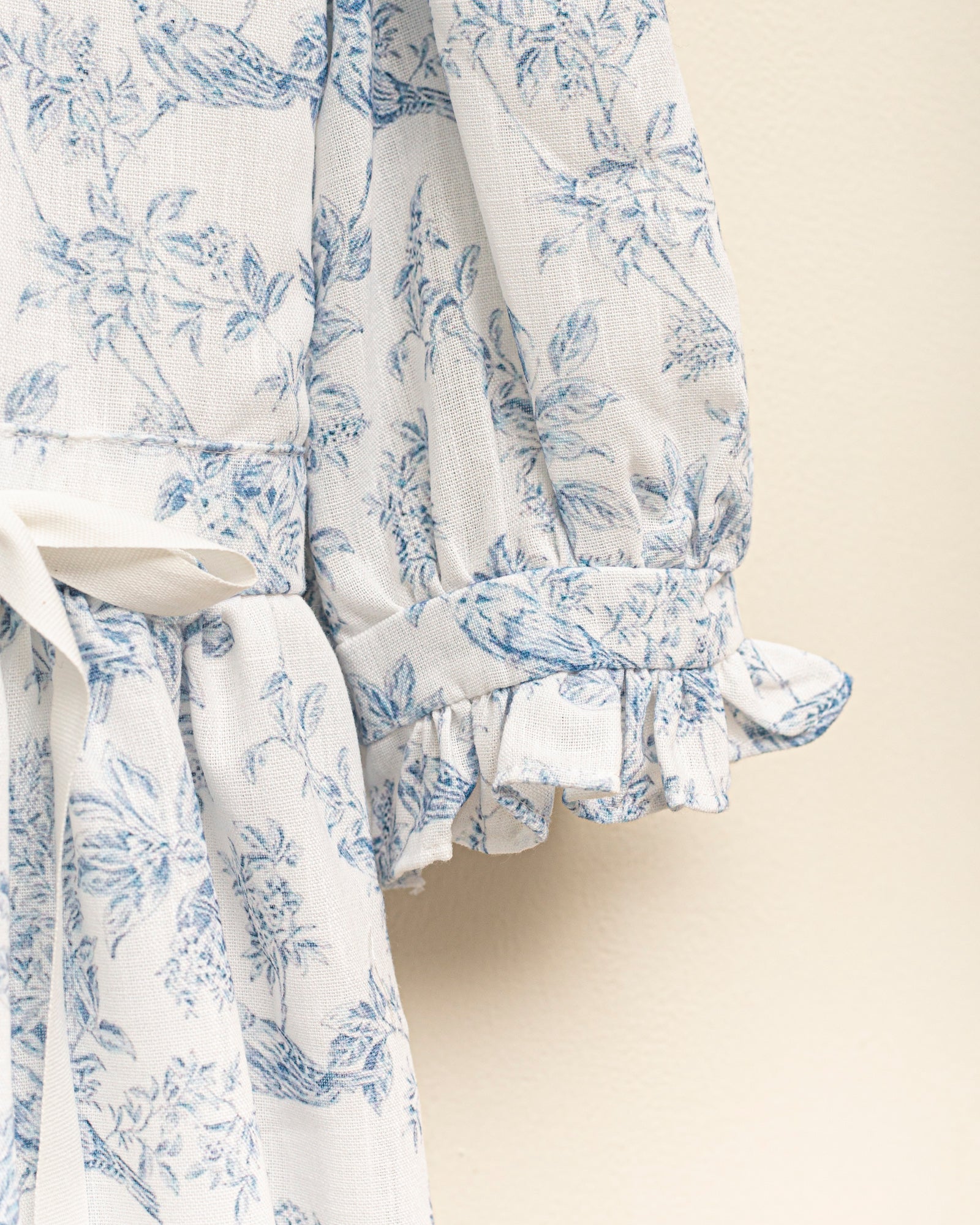 Vestido encajes estampado pájaros Moss Waso