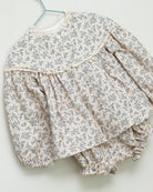 Conjunto bebe lino de flores de cosmosophie