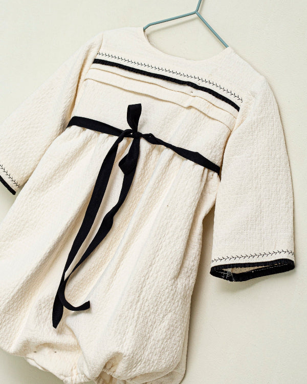 Ranita bebe en crudo con negro Cosmosophie