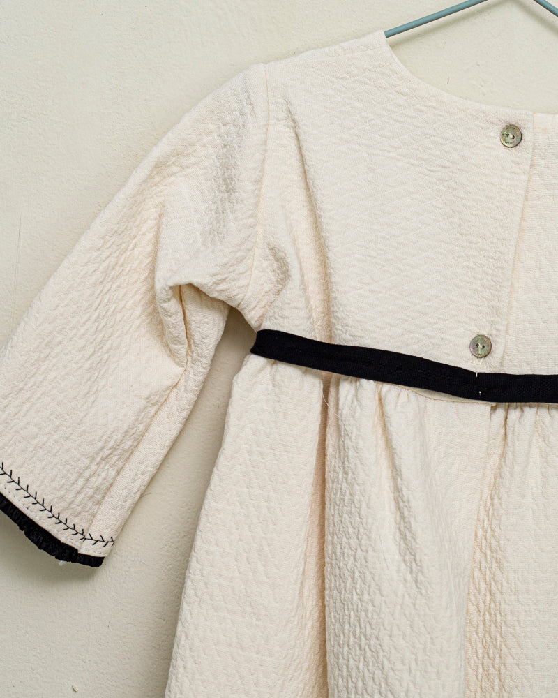 Ranita bebe en crudo con negro Cosmosophie