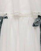 Conjunto de Primera Comunion de falda larga y blusa en blanco roto con encaje, Paola. Cosmosophie.