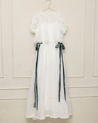 Conjunto de Primera Comunion de falda larga y blusa en blanco roto con encaje, Paola. Cosmosophie.