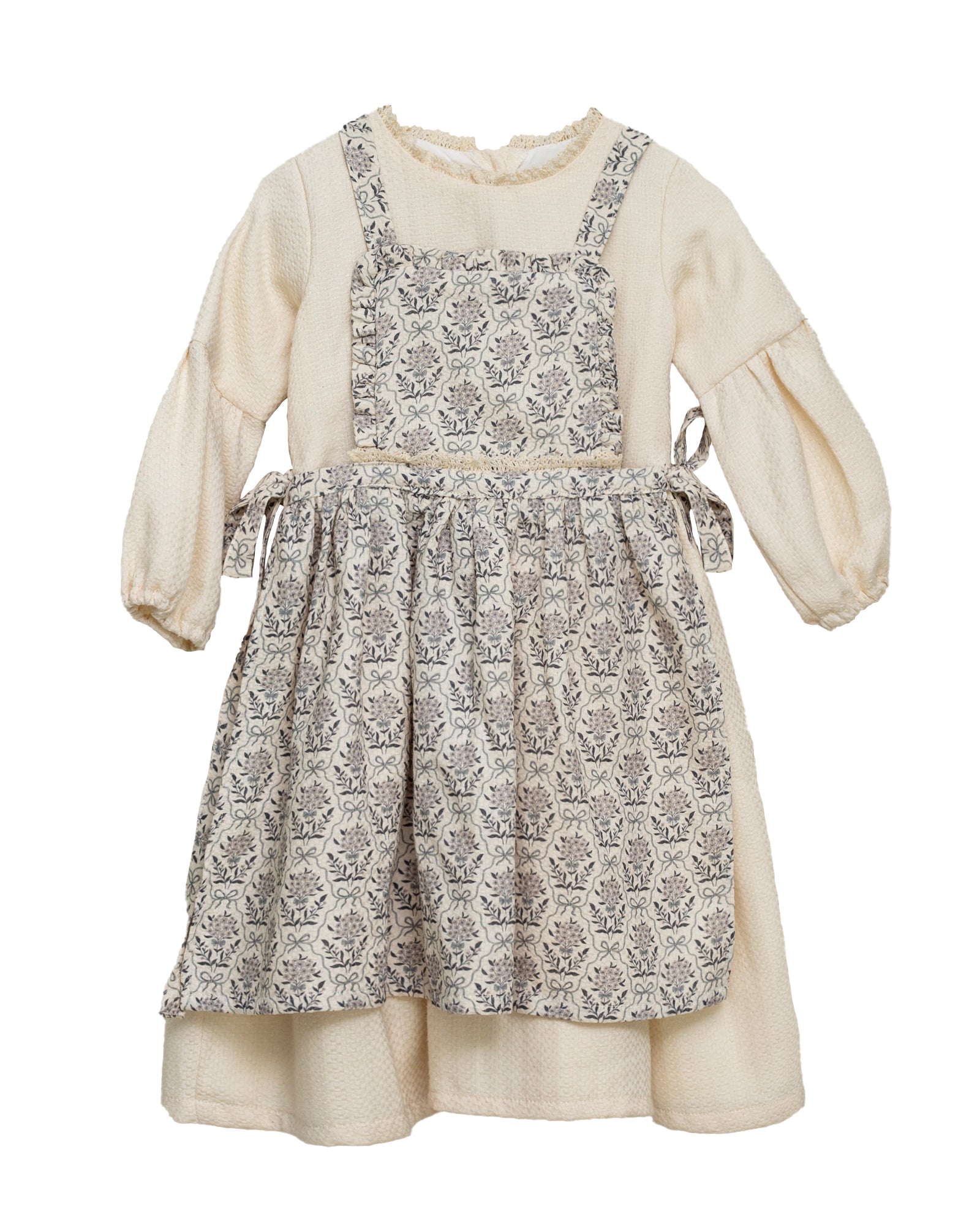 Vestido beige con delantal de flores en azul y gris de Cosmosophie