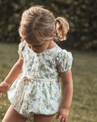 Ranita para bebe en batista bordada con estampado de flores