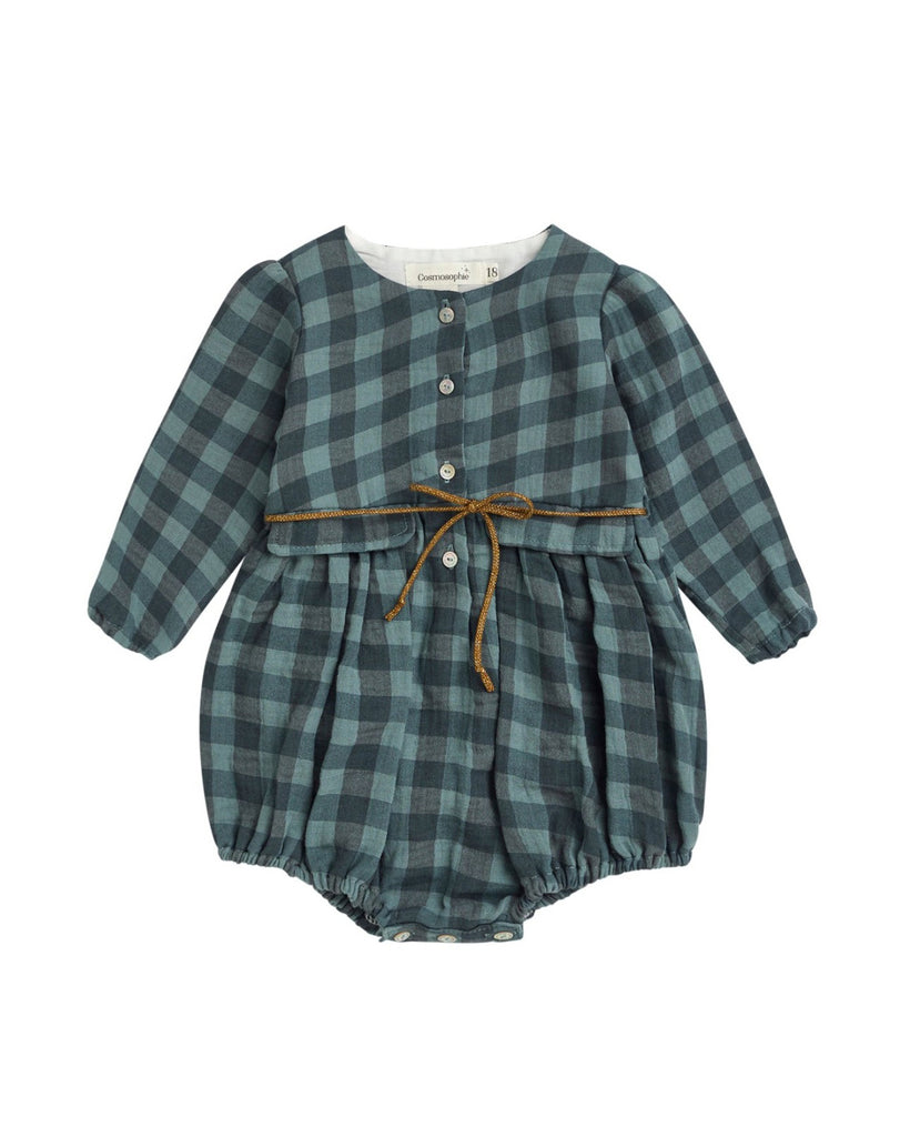 Your baby will look beautiful in this gingham print romper in green. You'll love the contrasting detail on the neck, its decorative pockets and its tie detail at the waist. Front button closure and between legs. Elasticated cuffs for greater comfort
