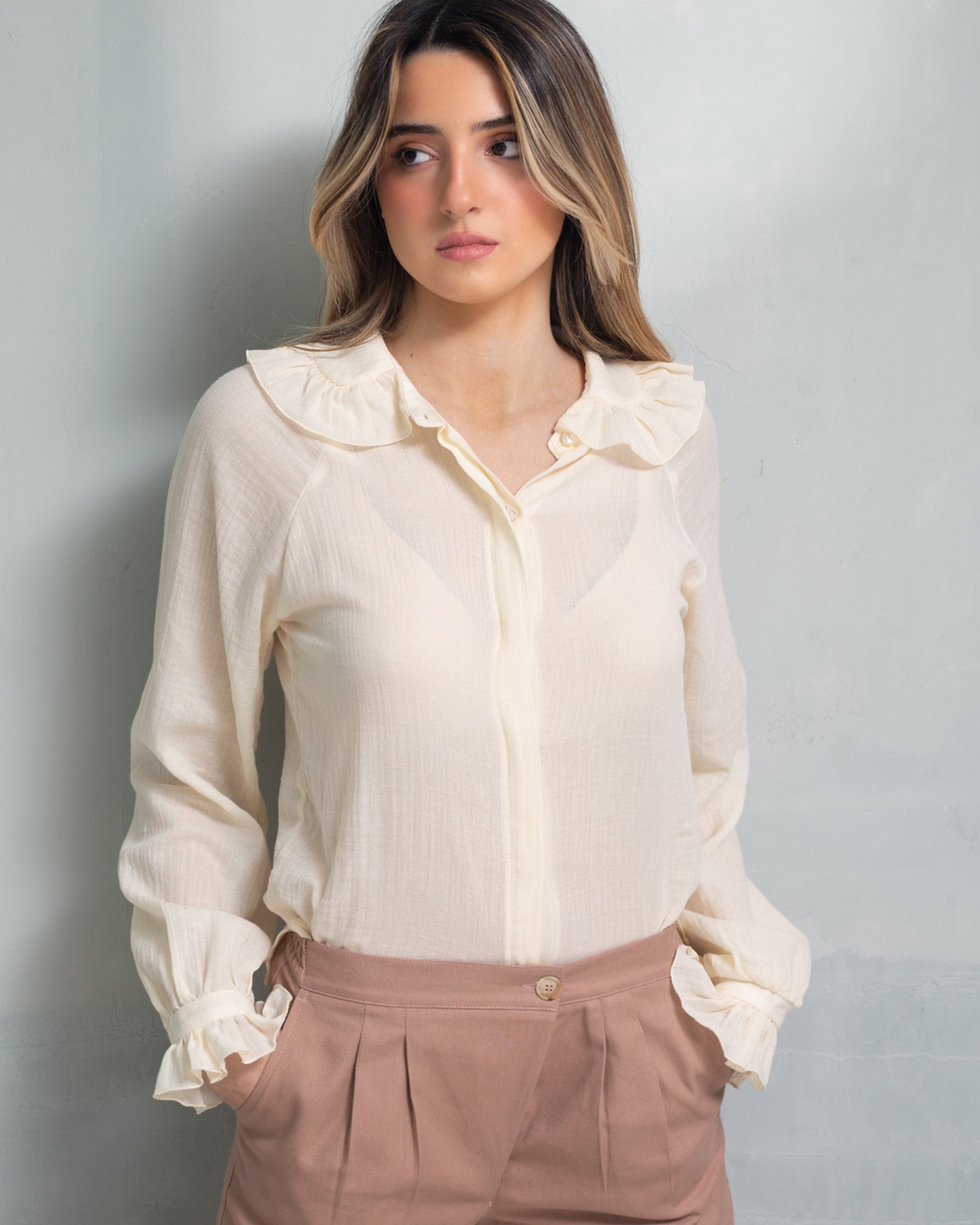 Blusa estilo retro cuello bebe con volantes cosmosophie