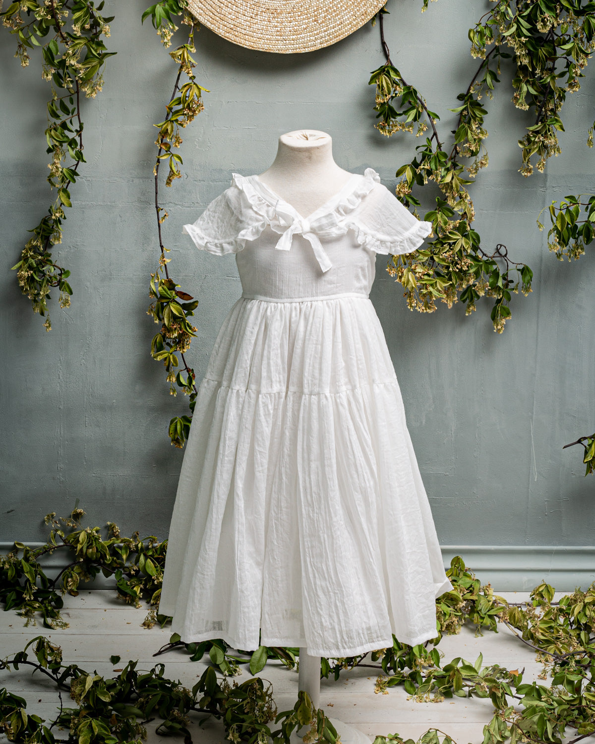 Dress for  wedding guests and flower girl dress. Vestidos de invitada de boda y trajes de arras originales para niñas. 